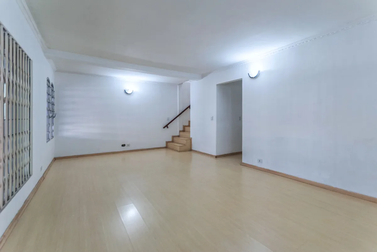 Casa para venda em Jardim Maristela com 3 quartos, sendo 1 suíte, 309m²
