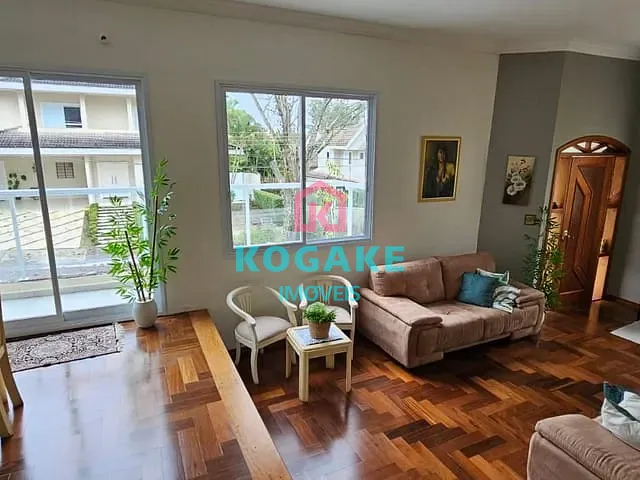 Casa com 300m² 4 quartos e 4 banheiros, à venda, no bairro Urbanova em São José dos Campos
