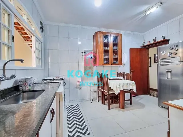Casa com 300m² 4 quartos e 4 banheiros, à venda, no bairro Urbanova em São José dos Campos