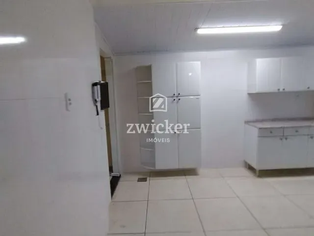 Casa com 200m² 3 quartos e 2 banheiros, à venda, no bairro Núcleo Habitacional Mary Dota em Bauru