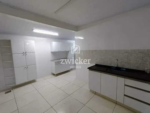 Casa com 200m² 3 quartos e 2 banheiros, à venda, no bairro Núcleo Habitacional Mary Dota em Bauru