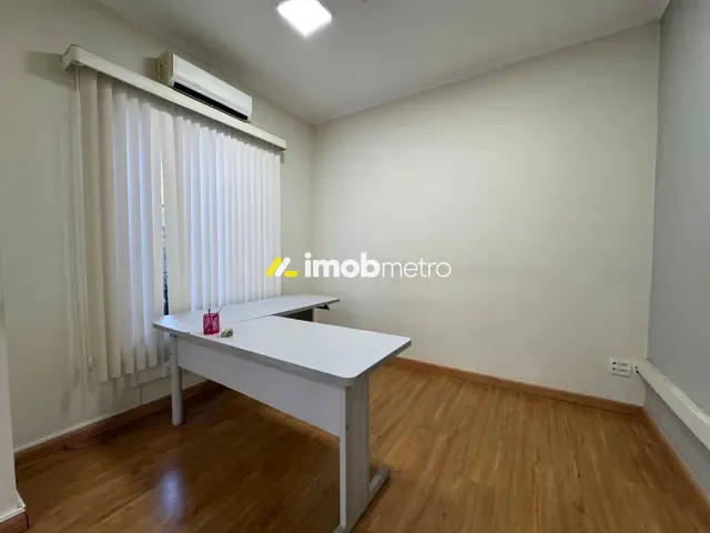 Casa com 700m², para alugar, no bairro Nova Campinas em Campinas