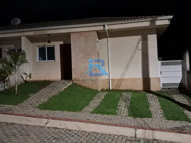 Casa com 120m² 3 quartos e 2 banheiros, para alugar, no bairro Parque das Laranjeiras em Itatiba