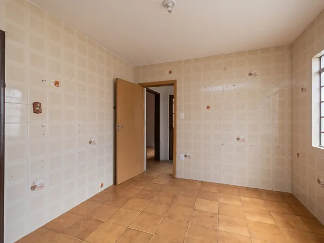 Casa com 300m² 4 quartos e 4 banheiros, à venda ou para alugar, no bairro Três Vendas em Pelotas