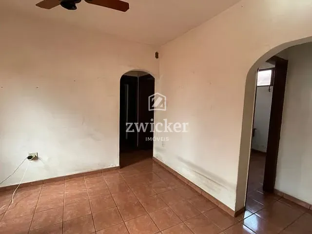 Casa com 210m² 3 quartos e 1 banheiro, à venda, no bairro Jardim Estoril em Bauru