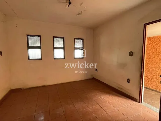 Casa com 210m² 3 quartos e 1 banheiro, à venda, no bairro Jardim Estoril em Bauru
