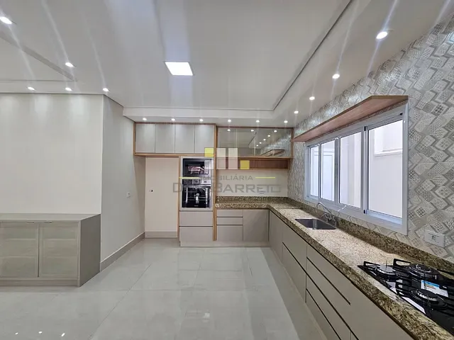 Casa com 313m² 3 quartos e 4 banheiros, à venda, no bairro Residencial Imigrantes em Nova Odessa