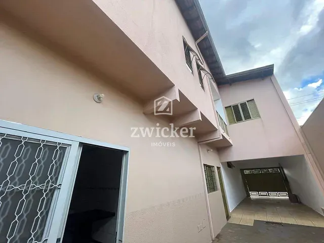 Sobrado com 225m² 4 quartos e 5 banheiros, à venda ou para alugar, no bairro Núcleo Residencial Presidente Geisel em Bauru