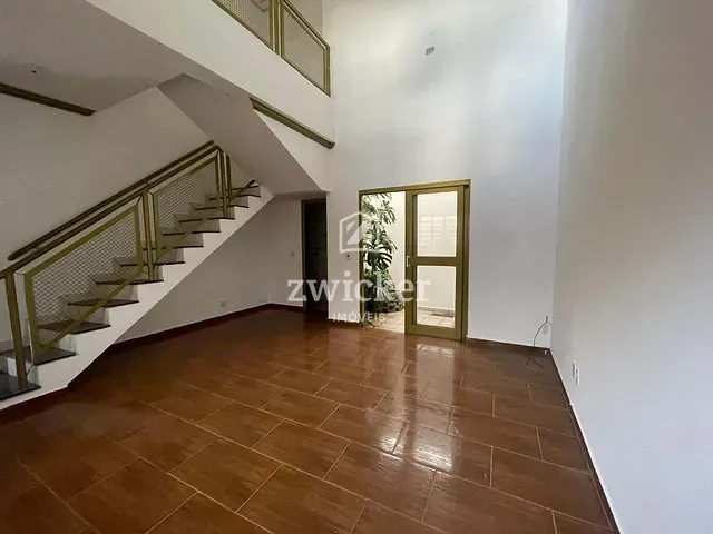 Sobrado com 225m² 4 quartos e 5 banheiros, à venda ou para alugar, no bairro Núcleo Residencial Presidente Geisel em Bauru
