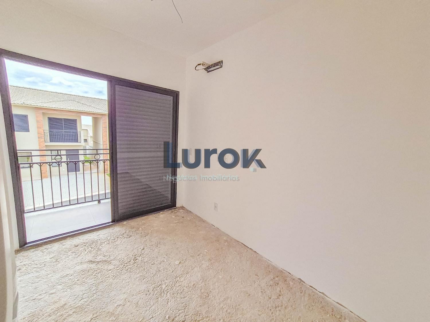 Casa à venda com 3 quartos, 121m² - Foto 9