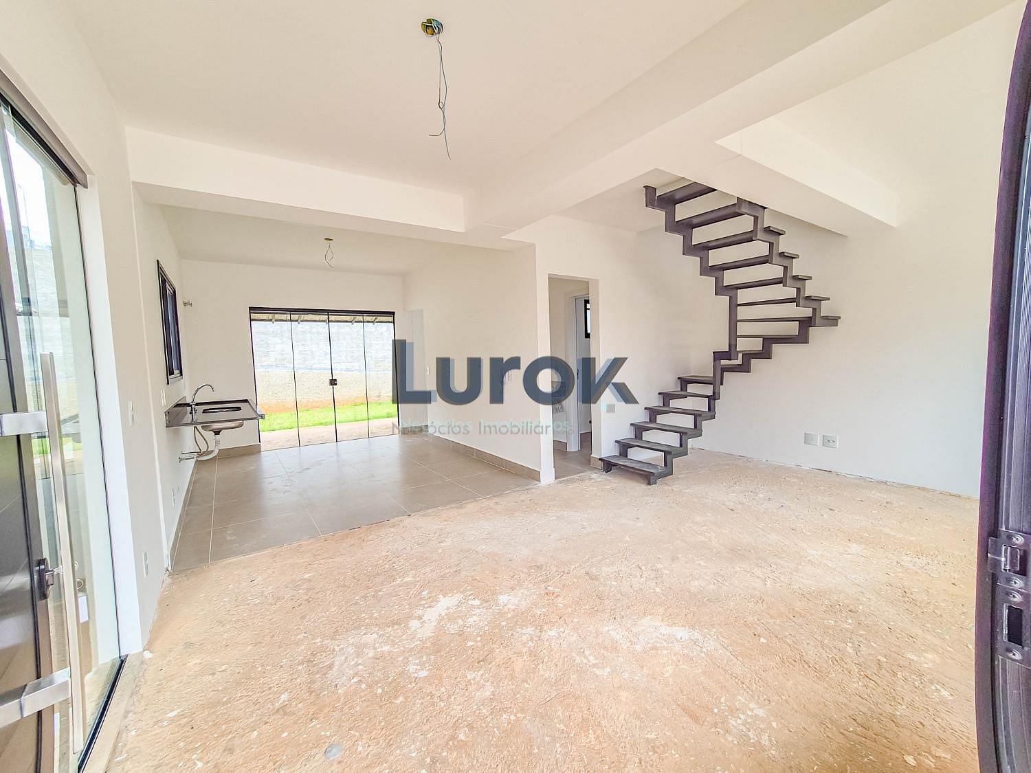 Casa à venda com 3 quartos, 121m² - Foto 6