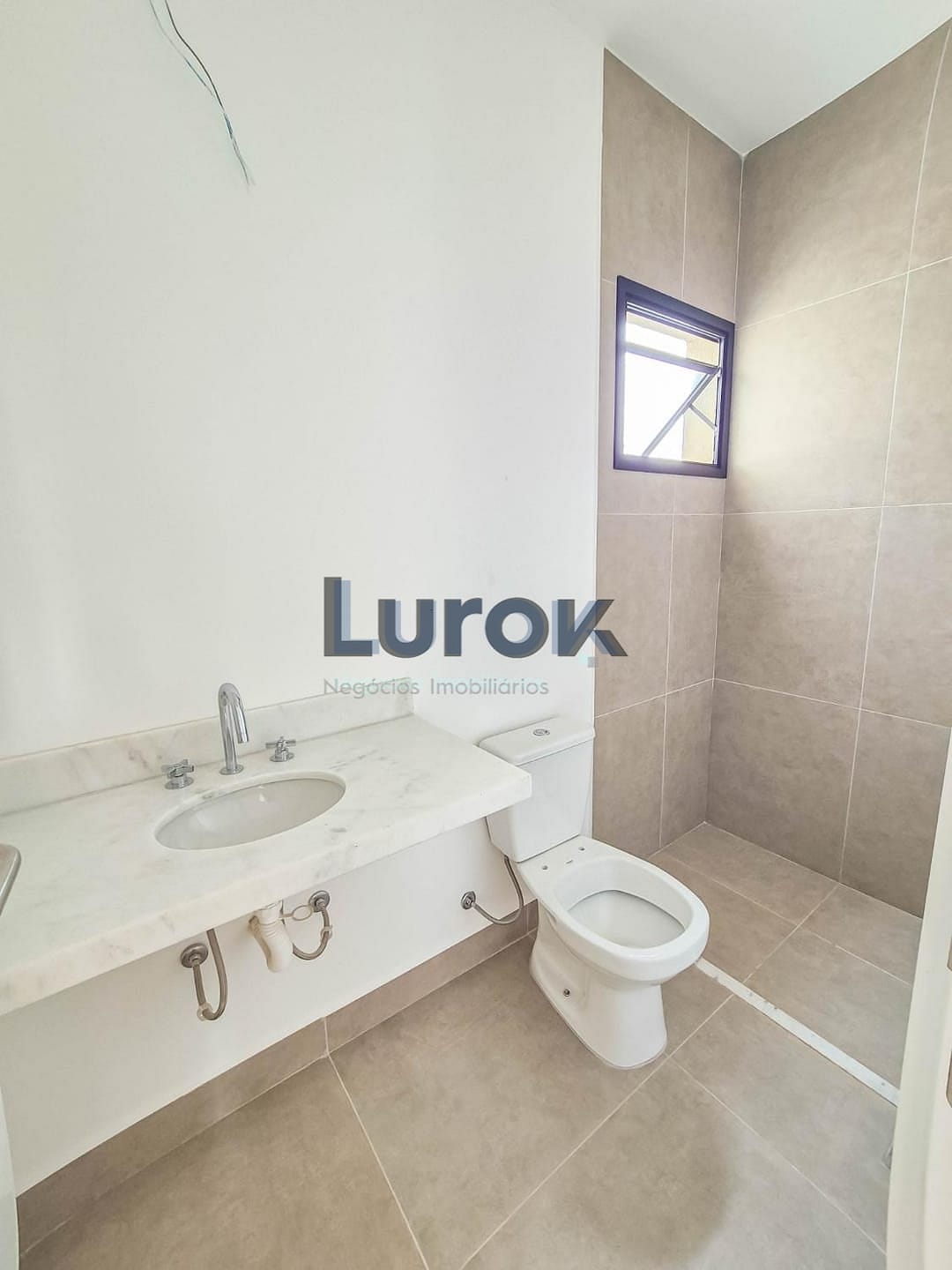 Casa à venda com 3 quartos, 121m² - Foto 11