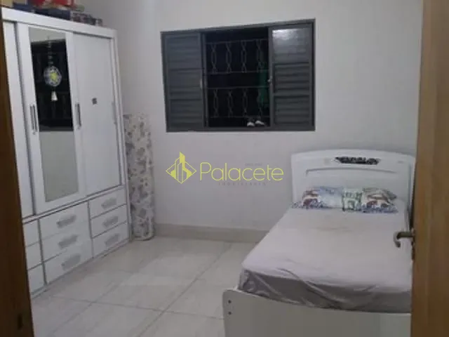Casa com 125m² 2 quartos e 1 banheiro, à venda, no bairro Alto São Pedro em Taubaté