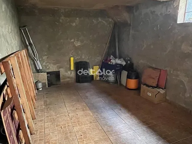 Casa com 360m² 3 quartos e 1 banheiro, para alugar, no bairro Santa Mônica em Belo Horizonte