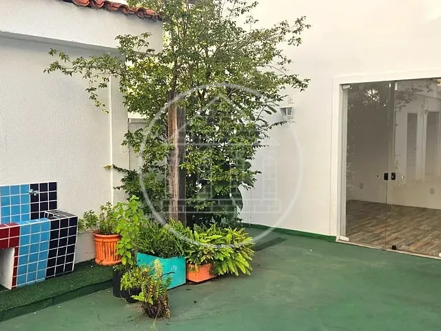 Casa com 265m² 2 quartos e 6 banheiros, à venda, no bairro Chácara Santo Antônio em São Paulo