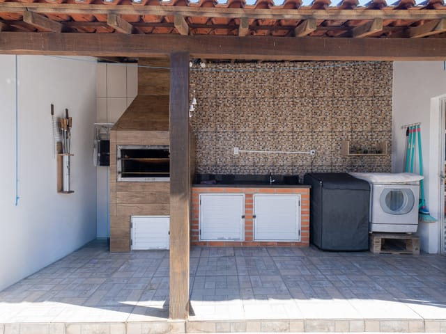 Casa com 154m² 3 quartos e 2 banheiros, à venda, no bairro Centro em Pelotas