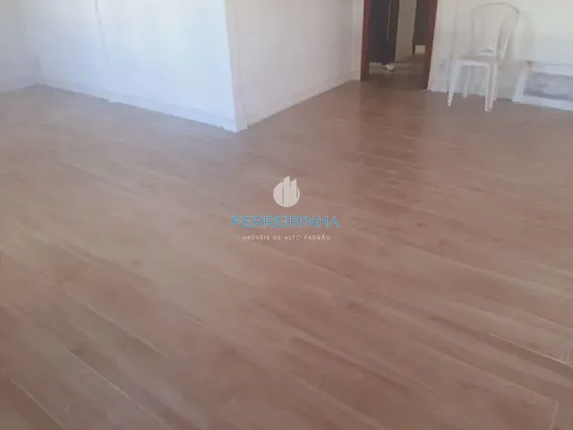 Casa com 387m² 3 quartos e 2 banheiros, à venda, no bairro Urbanova em São José dos Campos