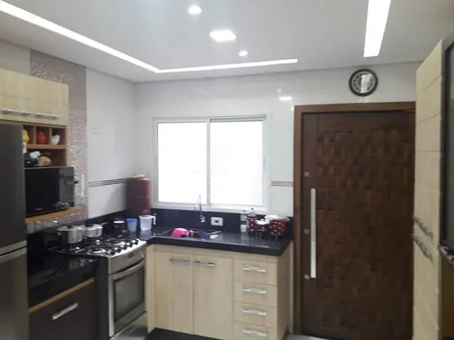 Casa com 300m² 2 quartos e 1 banheiro, à venda, no bairro Parque das Américas em Mauá