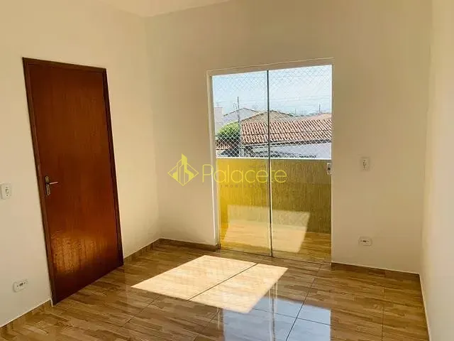 Casa 2 quartos e 2 banheiros, à venda, no bairro Jardim Gurilândia em Taubaté
