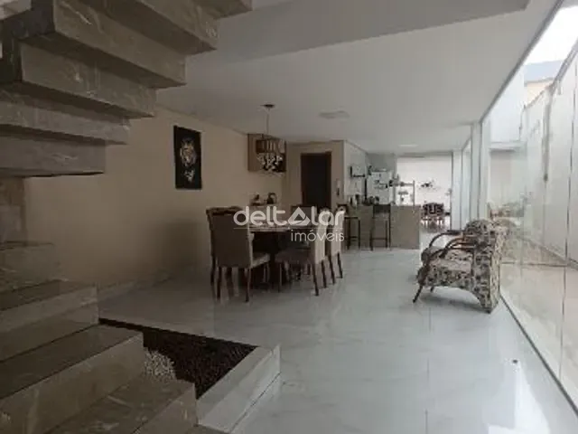 Casa com 180m² 3 quartos e 3 banheiros, à venda, no bairro Planalto em Belo Horizonte