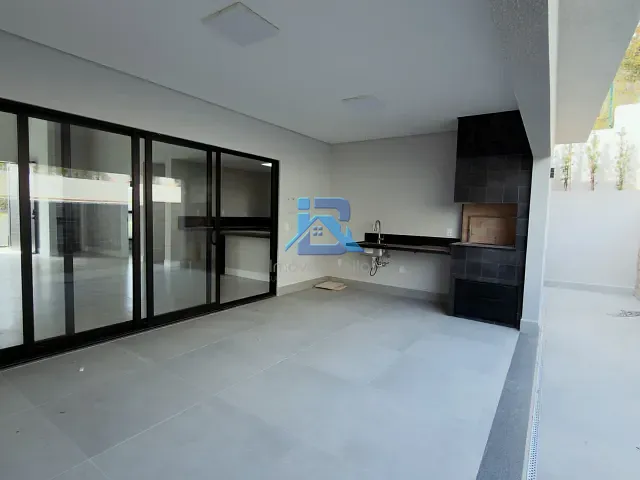 Casa com 450m² 3 quartos e 5 banheiros, à venda, no bairro Residencial Fazenda Serrinha em Itatiba