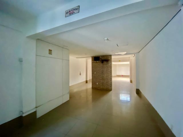 Casa 2 quartos e 2 banheiros, à venda, no bairro Centro em Pelotas