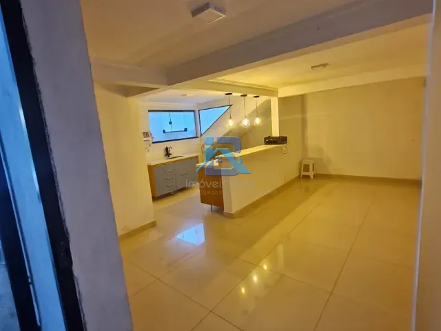 Casa com 455m² 2 quartos e 3 banheiros, à venda ou para alugar, no bairro Bairro Itapema em Itatiba