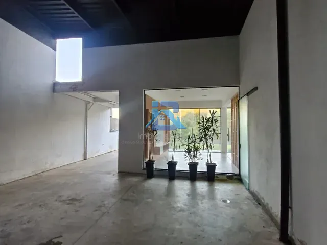 Casa com 455m² 2 quartos e 3 banheiros, à venda ou para alugar, no bairro Bairro Itapema em Itatiba