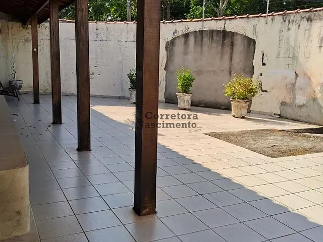 Casa com 340m² 3 quartos e 3 banheiros, à venda, no bairro Cidade Jardim em Jacareí