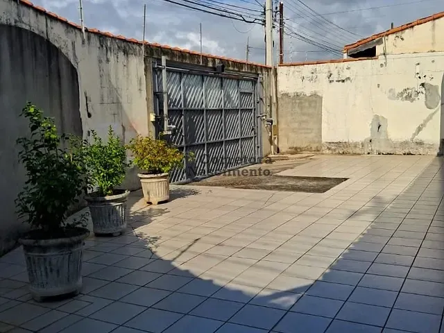 Casa com 340m² 3 quartos e 3 banheiros, à venda, no bairro Cidade Jardim em Jacareí