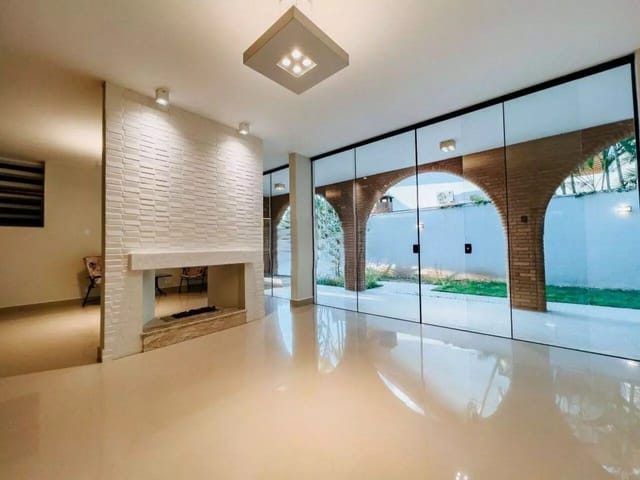 Casa com 540m² 3 quartos e 4 banheiros, à venda, no bairro Jardim das Colinas em São José dos Campos