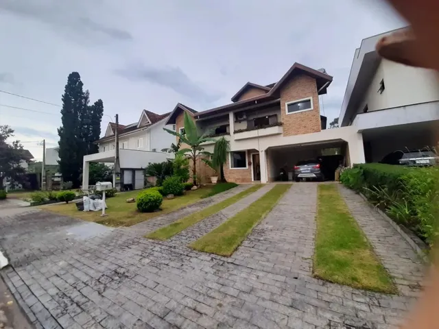 Casa com 447m² 3 quartos e 4 banheiros, à venda, no bairro Conjunto Residencial Esplanada do Sol em São José Dos Campos