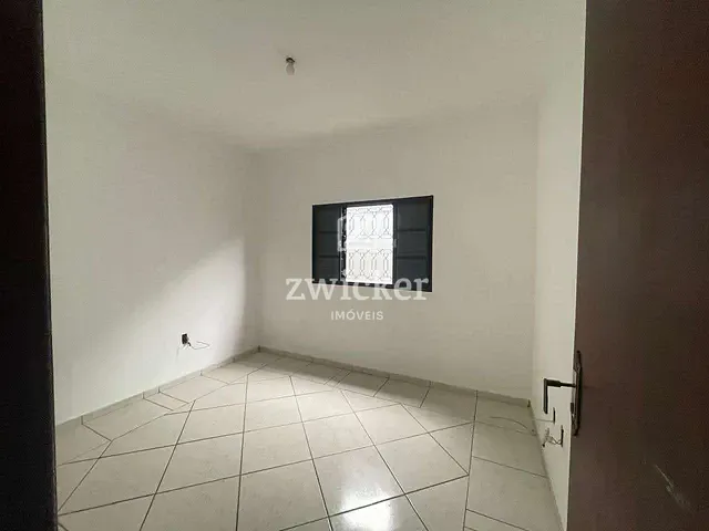 Casa com 180m² 3 quartos e 2 banheiros, à venda, no bairro Vila Jardim Celina em Bauru