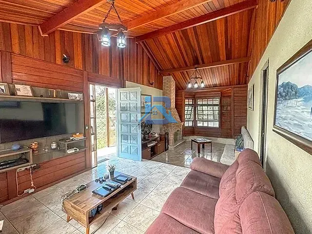 Casa com 1574m² 3 quartos e 3 banheiros, para alugar, no bairro Ville Chamonix em Itatiba