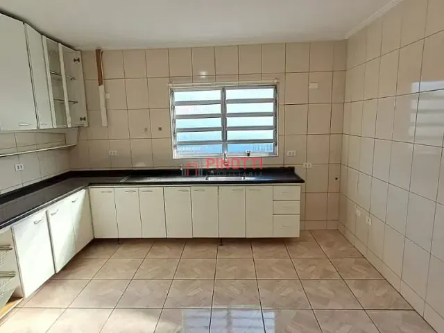 Casa 2 quartos e 2 banheiros, para alugar, no bairro Parque Selecta(Montanhão) em São Bernardo do Campo