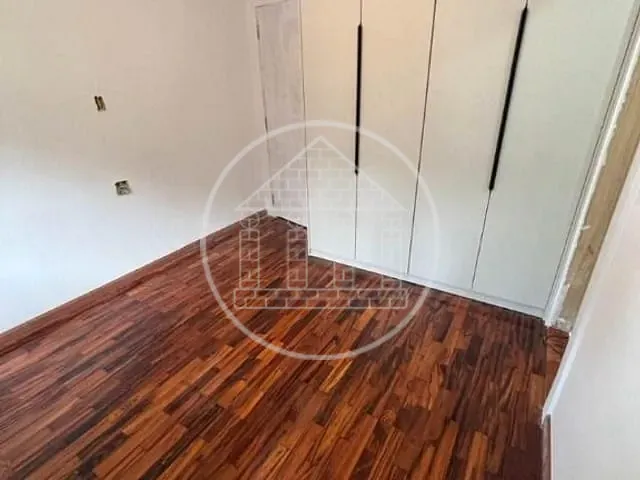 Casa com 600m² 4 quartos e 4 banheiros, à venda ou para alugar, no bairro Jardim Prudência em São Paulo