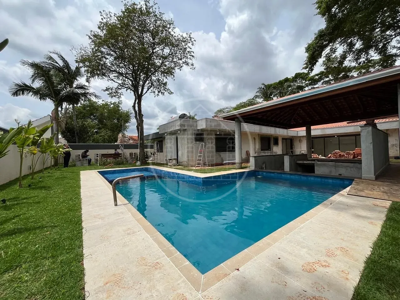 Casa, 4 quartos, 335 m² - Foto 1