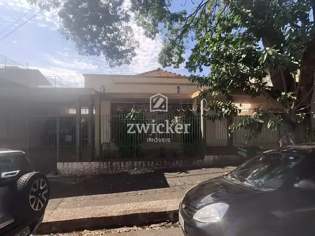 Casa com 352m² 4 quartos e 3 banheiros, à venda, no bairro Vila Perroca em Bauru
