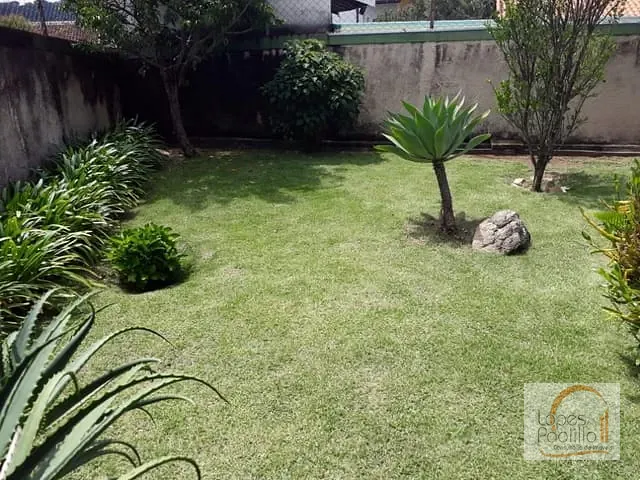 Casa com 480m² 3 quartos e 2 banheiros, à venda, no bairro Chácaras Fernão Dias em Atibaia