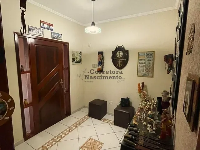 Casa com 250m² 4 quartos e 4 banheiros, à venda, no bairro Loteamento Villa Branca em Jacareí