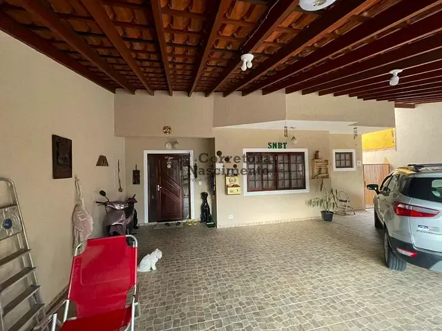 Casa com 250m² 4 quartos e 4 banheiros, à venda, no bairro Loteamento Villa Branca em Jacareí
