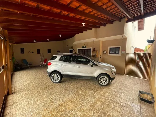 Casa com 250m² 4 quartos e 4 banheiros, à venda, no bairro Loteamento Villa Branca em Jacareí