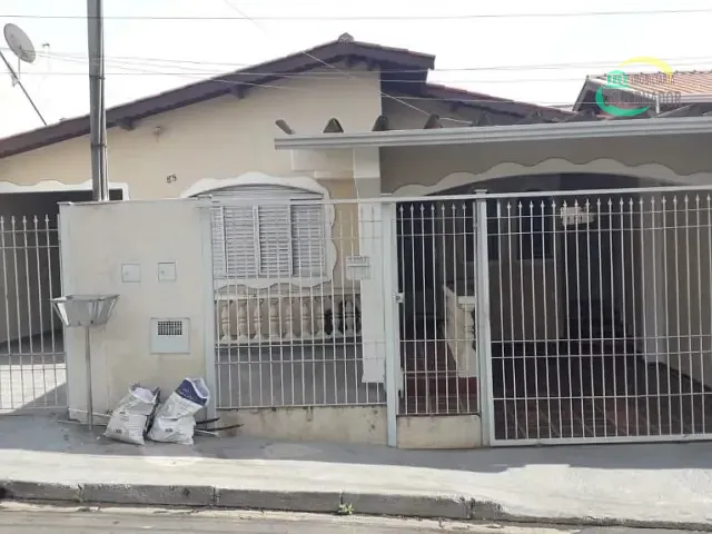 Casa com 250m² 3 quartos e 1 banheiro, à venda, no bairro Jardim García em Campinas