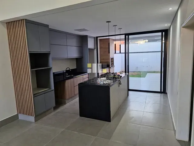 Casa 2 quartos e 1 banheiro, à venda, no bairro Parque Olívio Franceschini em Hortolândia