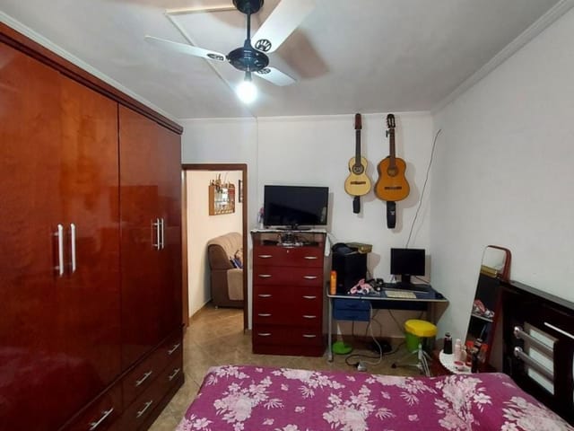 Casa com 125m² 4 quartos e 1 banheiro, à venda, no bairro Triângulo em Pindamonhangaba