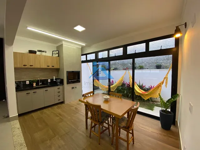 Casa 4 quartos e 4 banheiros, à venda, no bairro Residencial Fazenda Serrinha em Itatiba