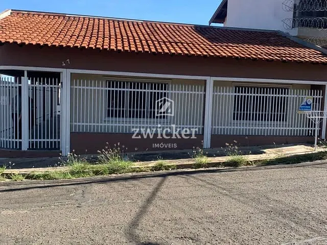 Casa com 500m² 3 quartos e 2 banheiros, à venda, no bairro Jardim Hojas em Bauru
