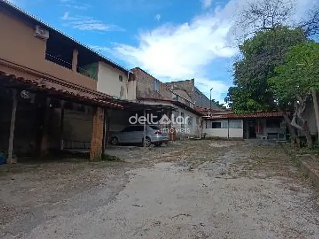 Casa com 360m² 2 quartos e 1 banheiro, à venda, no bairro Planalto em Belo Horizonte
