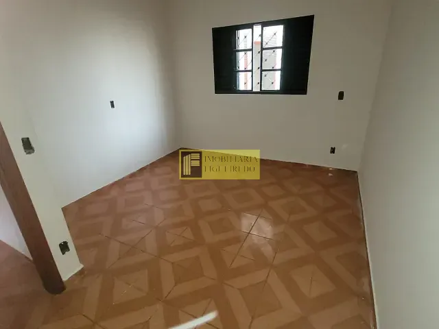 Casa 2 quartos e 2 banheiros, para alugar, no bairro Jardim Planalto em São José do Rio Preto