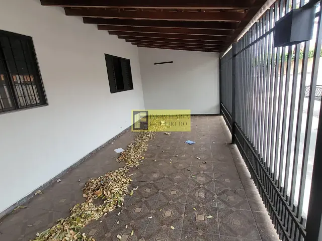 Casa 2 quartos e 2 banheiros, para alugar, no bairro Jardim Planalto em São José do Rio Preto